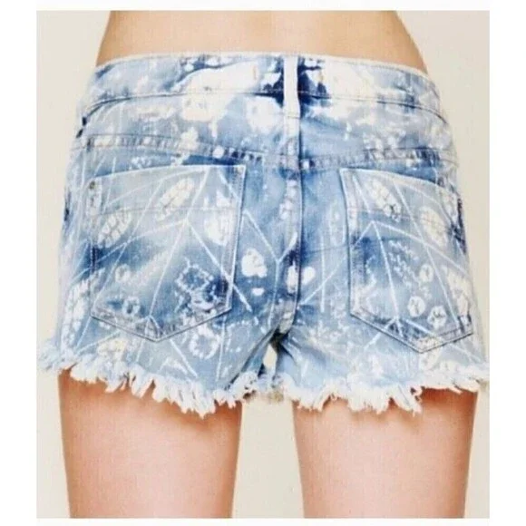 Free People 29 Bleach Wash Distressed Red Stripe Pocket Cutoff Denim Sexy Shorts - Picture 4 of 6